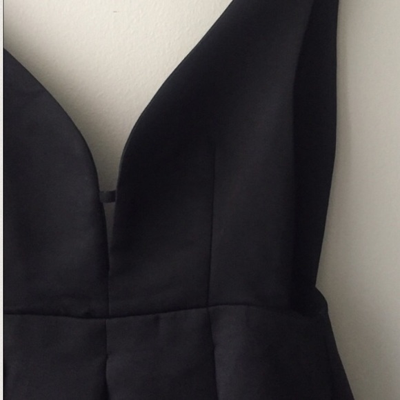 ✖️SOLD✖️ Gojane Black Pleated Dress - Picture 4 of 4