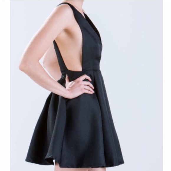 ✖️SOLD✖️ Gojane Black Pleated Dress - Picture 2 of 4