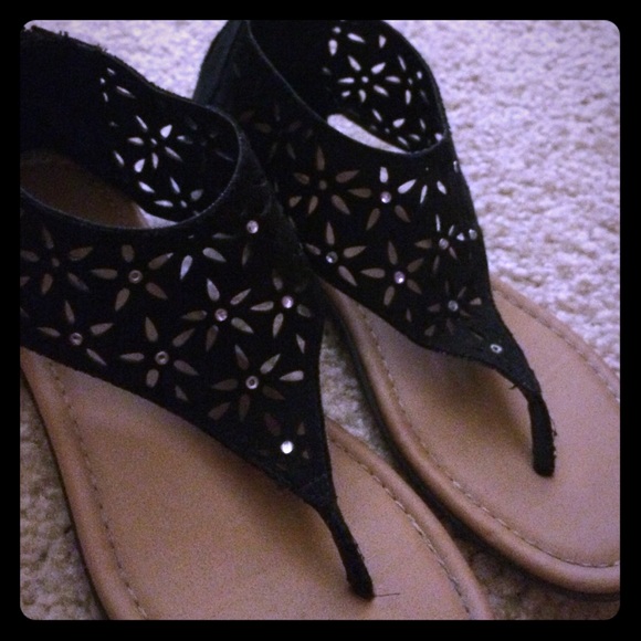 I'm selling sandals