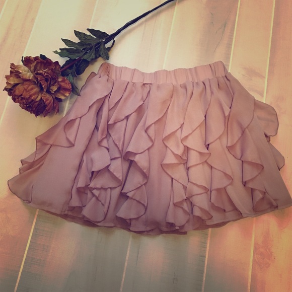 Flirty pink ruffled skirt!