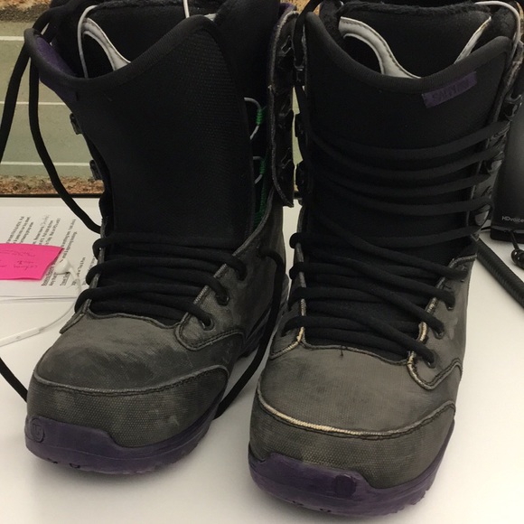 Women's Burton snowboard boots