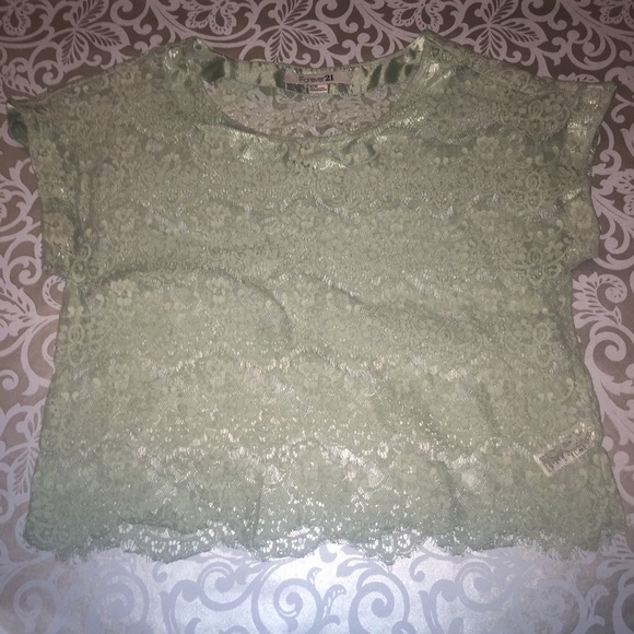 🍃Gorgeous Mint Green Lace Top! Size small🍃
