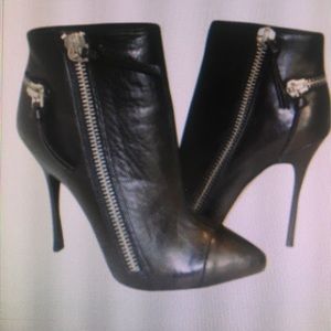 Jean-Michel Cazabat " bootie.