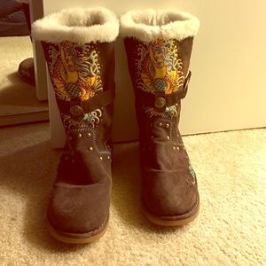 Ed Hardy comfy boots. Excellent condition