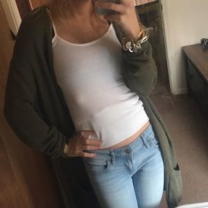 Meet your Posher, Alyssa