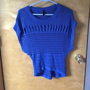 Knitted stylish short sleeve shirt