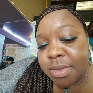 Meet your Posher, Juanita