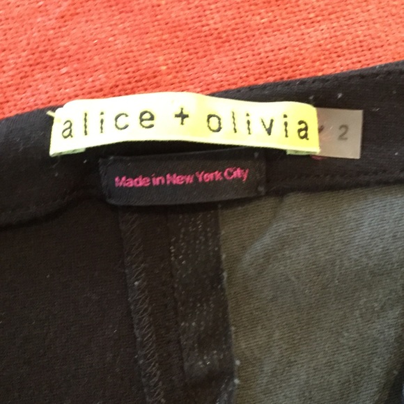 💥SALE💥ALICE AND OLIVIA LAMBSKIN BLACK MINISKIRT - Picture 4 of 4