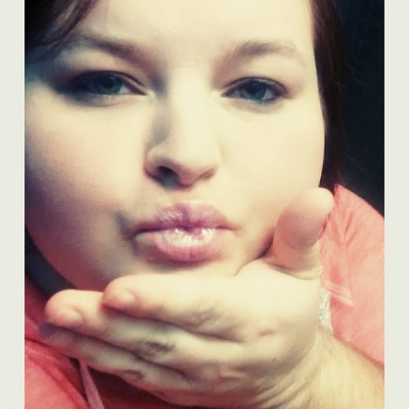 Meet your Posher, April