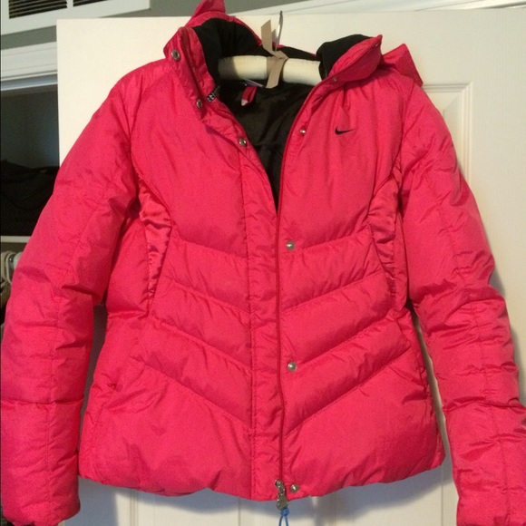 Nike snowboarding jacket puffy