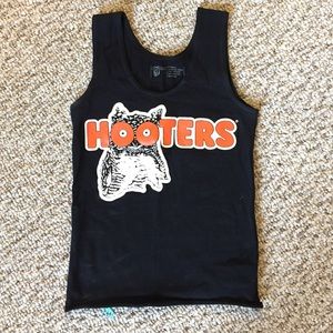 Hooters Girl tank top!!