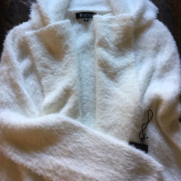 New Arrivals 💕 Buttery smooth cozy Cardigan - Picture 4 of 4