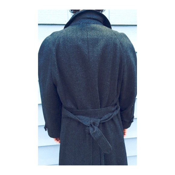 Custom Tailored Men's HERRING BONE Patterned Coat - Picture 2 of 4