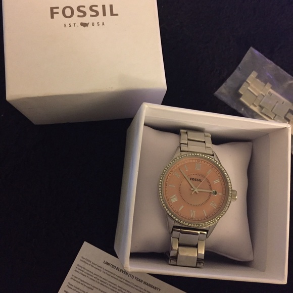 Fossil Watch - Picture 3 of 3