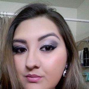 Meet your Posher, Ana