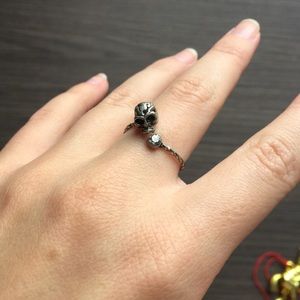Ring with skull