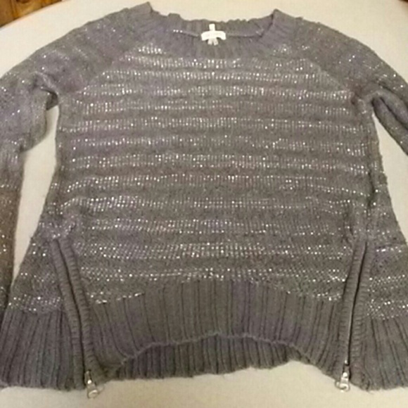 Sweater - Picture 3 of 3