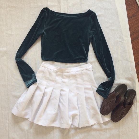 Long Sleeve Velvet Cropped Top
