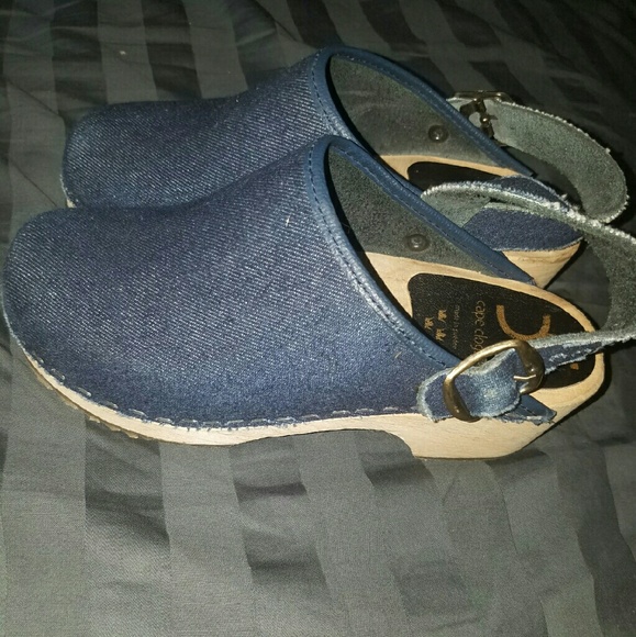 Girls jean clogs