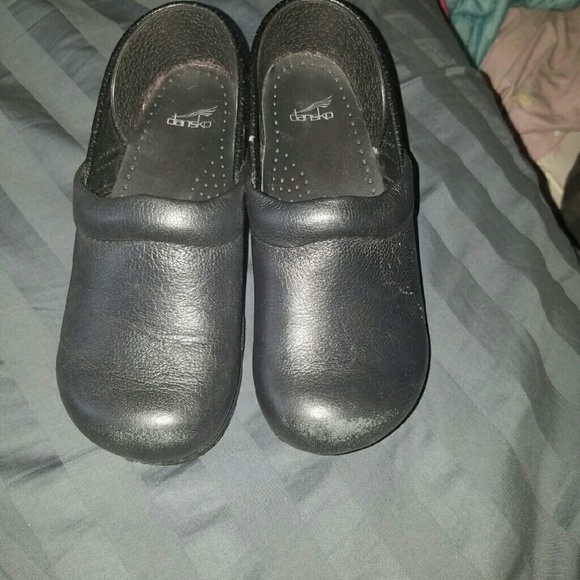 Girls clogs