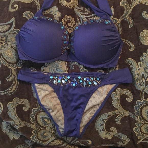 VS bombshell swim suit set