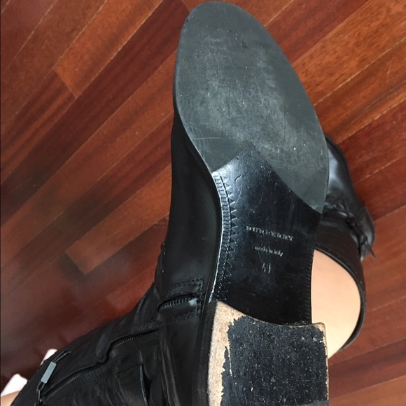 Quilted leather Burberry Mid-Calf Riding Boots - Picture 3 of 3