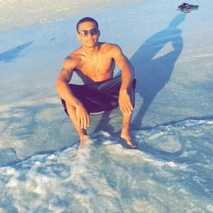 Meet your Posher, Larry