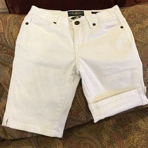 Kids Lucky Brand white Jean jegging.
