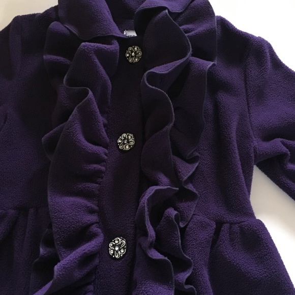 Fleece Ruffle Coat with Rhinestone Buttons 😍 - Picture 2 of 4