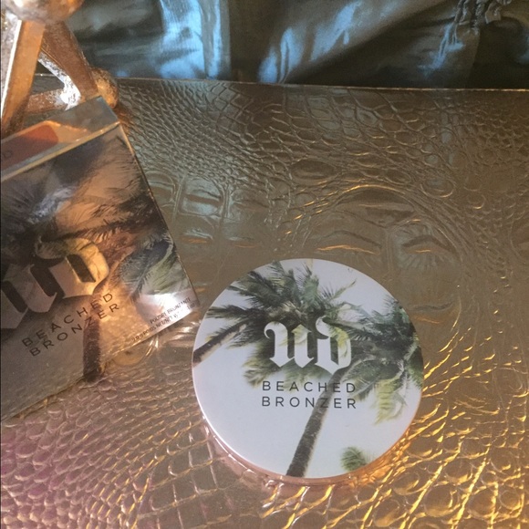 Urban Decay Beached Bronzer in Bronzed