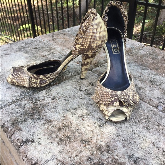 Be&D Python Ruffle D'orsay Pumps - Picture 2 of 4