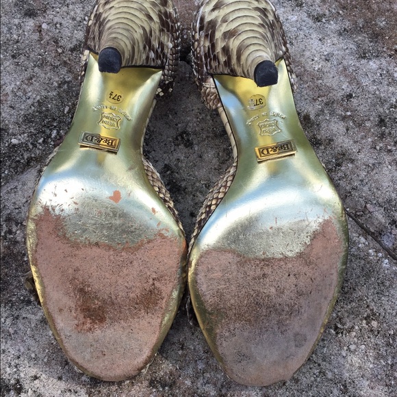 Be&D Python Ruffle D'orsay Pumps - Picture 4 of 4