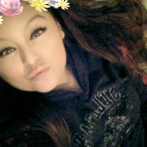 Meet your Posher, Christena