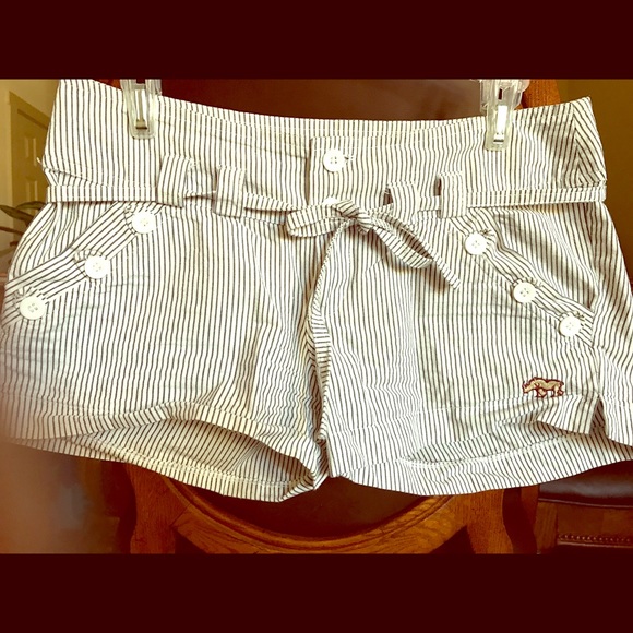 Short shorts.. size XS - Picture 1 of 4