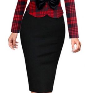 Kardashian Kollection (Never worn) fits curvy