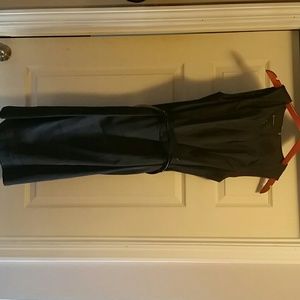 Sleeveless mid length dress