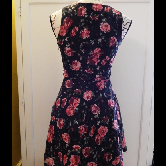 Wet Seal Dresses - Wet Seal Floral Lace Dress Sz S Wet Seal Dresses - Wet Seal Floral Lace Dress Sz S