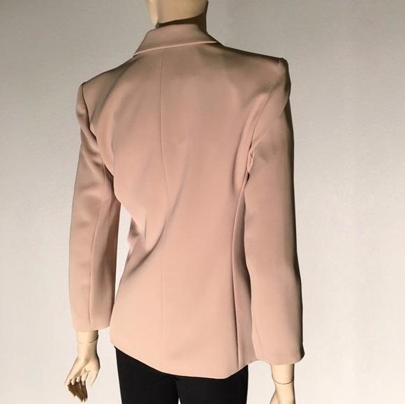 Ann Taylor blazer -- size 2 - Picture 4 of 4