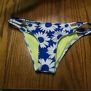Bikini bottoms