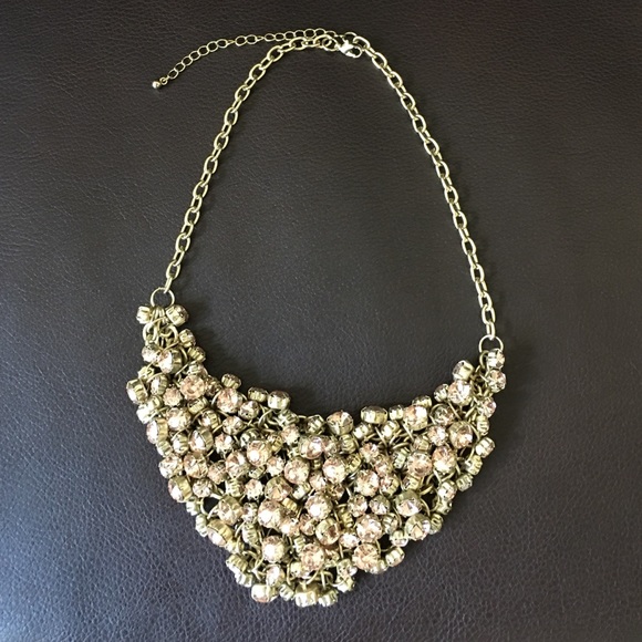 🎉HP 12/12🎉Statement Holidays Necklace - Picture 2 of 2