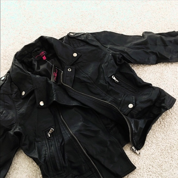 🎄HOLIDAY SALE🎄New look leather jacket | BNWT