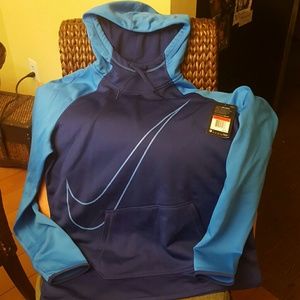NWT NIKE THERMA Sweatshirt with Dri-Fit technology