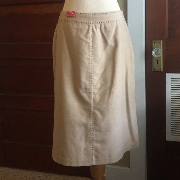 Super soft tan midi skirt from Gap, size 6