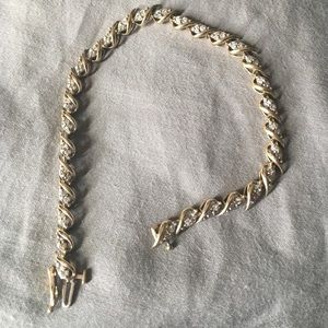 Diamond tennis bracelet