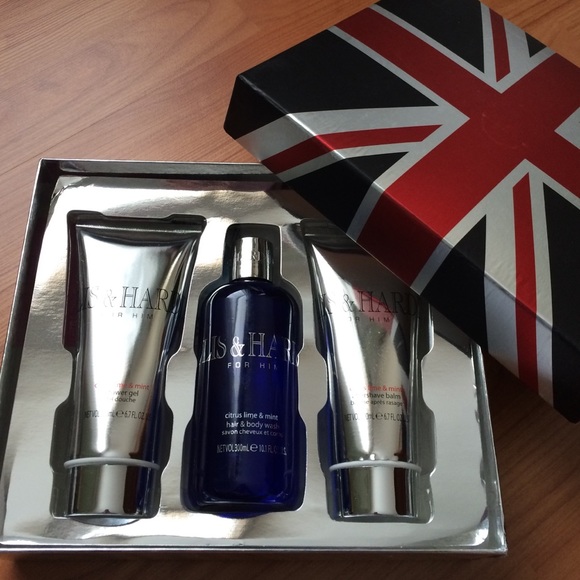***SOLD*** Baylis & Harding For HIM gift set - Picture 1 of 4