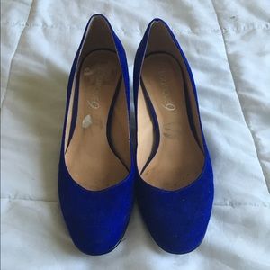 Blue suede Boutique 9 heels