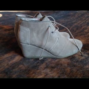 TOMS Desert Wedge Bootie