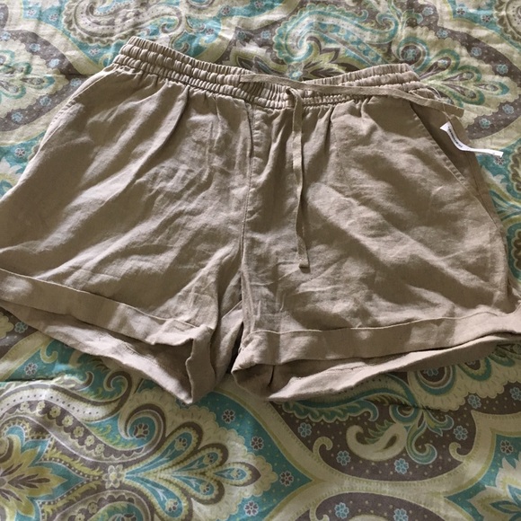 Linen shorts
