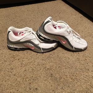 Like brand new women's Nike shoes, never worn