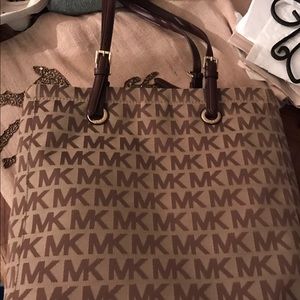 Michael Kors tote